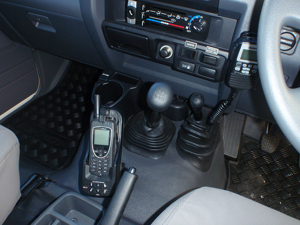 79 Toyota Landcruiser Fitout - satellite phone
