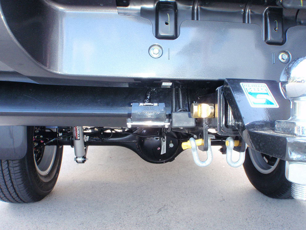 Ford Ranger 12 pin tow plug and anderson plug high mounted for extra ground clearance off road